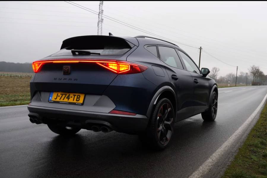 Cupra Formentor με το γκάζι στο πάτωμα (+video)