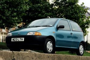 fiat-punto-epistrofi_2