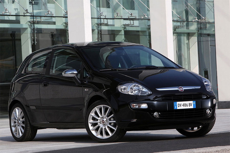 https://autogreeknews.gr/wp-content/uploads/2021/02/fiat-punto-epistrofi_7.jpg