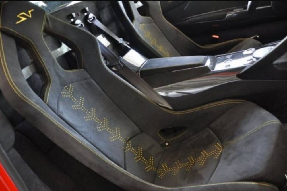 https://autogreeknews.gr/wp-content/uploads/2021/02/lamborghini-murcielago-bucket-seats.jpg