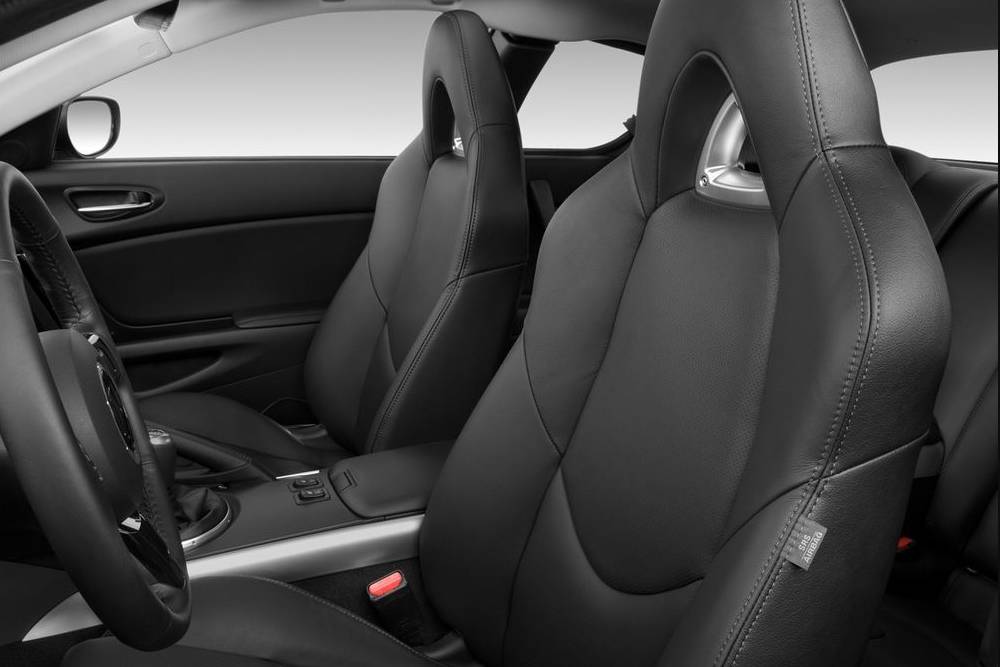 https://autogreeknews.gr/wp-content/uploads/2021/02/mazda-rx-8-bucket-seats.jpg