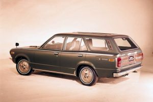 mazda_savanna_sport_wagon_gr_1