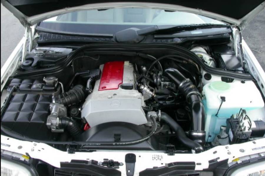 https://autogreeknews.gr/wp-content/uploads/2021/02/mercedes-c230-kompressor-engine-2.jpg