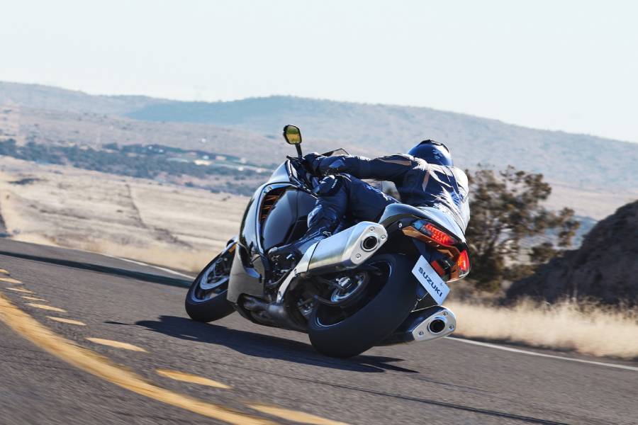 https://autogreeknews.gr/wp-content/uploads/2021/02/new-2021-suzuki-hayabusa-14.jpg