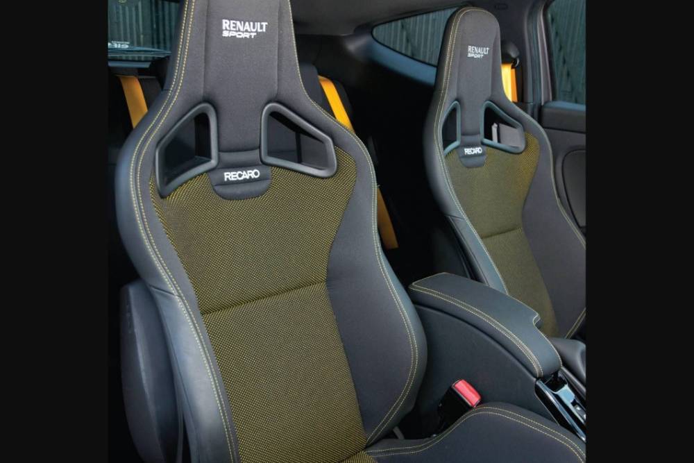 https://autogreeknews.gr/wp-content/uploads/2021/02/recaro-bucket-seats.jpg
