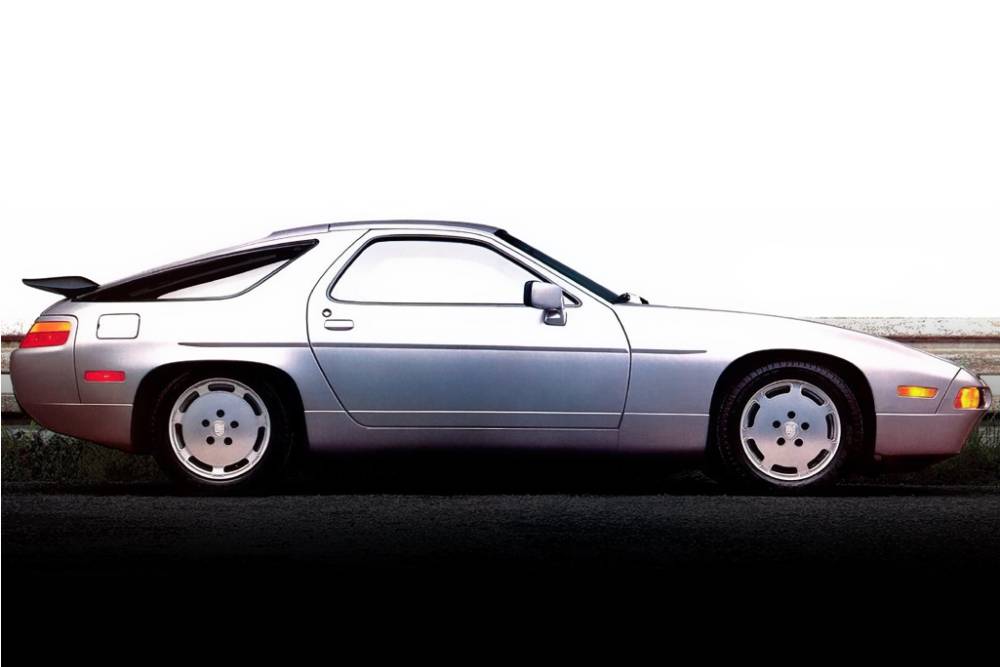 https://autogreeknews.gr/wp-content/uploads/2021/02/the-innovative-porsche-928-9.jpg