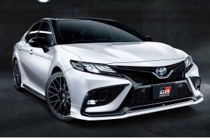 toyota-camry-gr-white