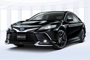 toyota-camry-modellista-black-three-quarters