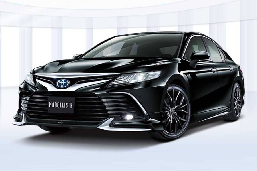 https://autogreeknews.gr/wp-content/uploads/2021/02/toyota-camry-modellista-black-three-quarters.jpg