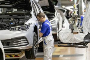 vw wolfsburg assembly line 2