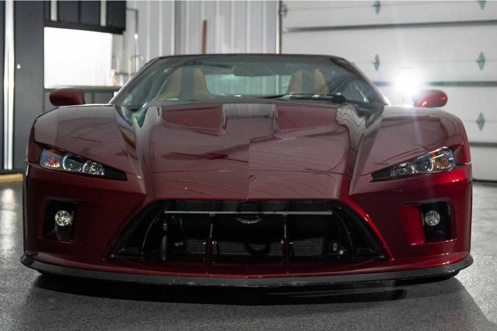 https://autogreeknews.gr/wp-content/uploads/2021/03/2014-falcon-f7-for-sale-exterior-4.jpg
