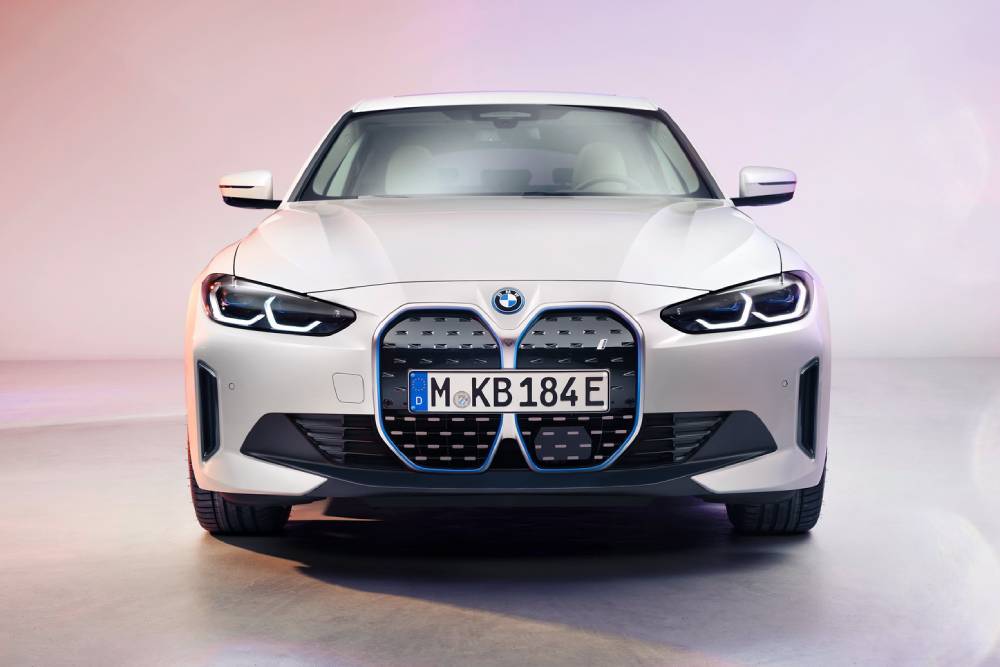 https://autogreeknews.gr/wp-content/uploads/2021/03/2022-BMW-i4-EV-10.jpg