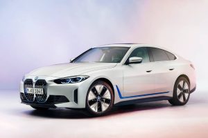2022-BMW-i4-EV-8