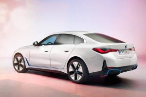 2022-BMW-i4-EV-9
