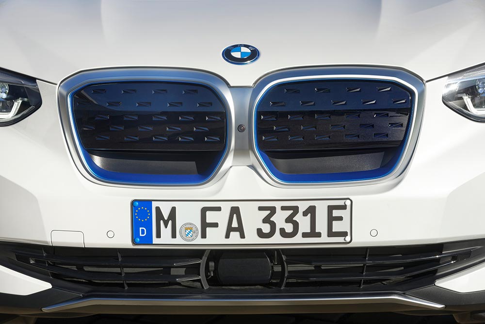 https://autogreeknews.gr/wp-content/uploads/2021/03/BMW-iX3-2020-6.jpg
