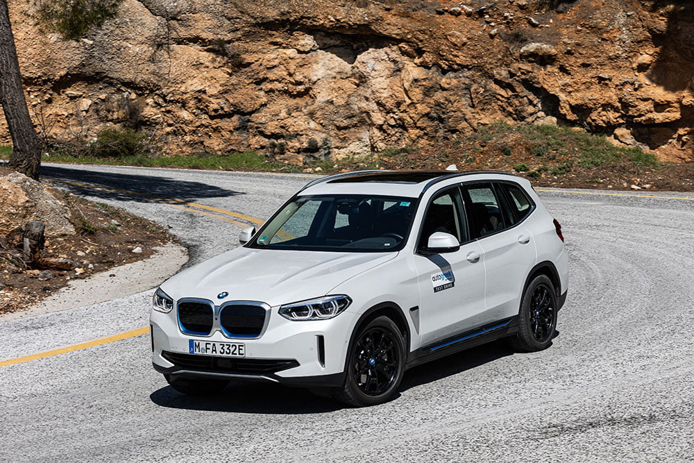https://autogreeknews.gr/wp-content/uploads/2021/03/BMW-iX3-5.jpg