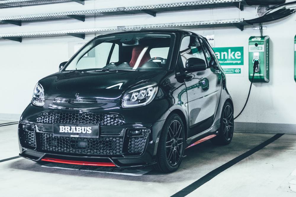 https://autogreeknews.gr/wp-content/uploads/2021/03/Brabus_Smart_92R_04.jpg