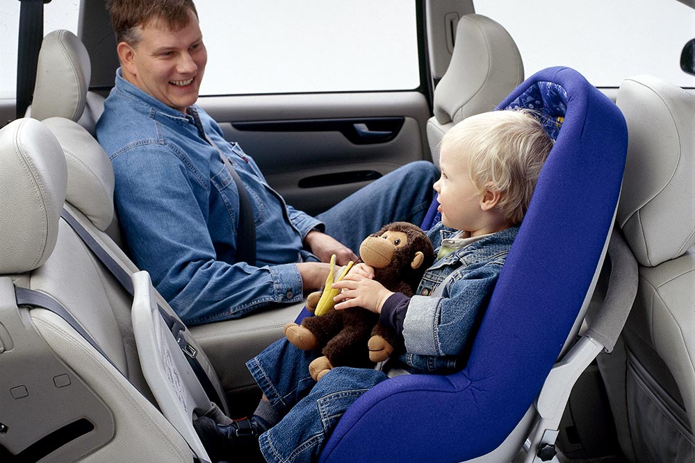 https://autogreeknews.gr/wp-content/uploads/2021/03/Child-seat-2.jpg