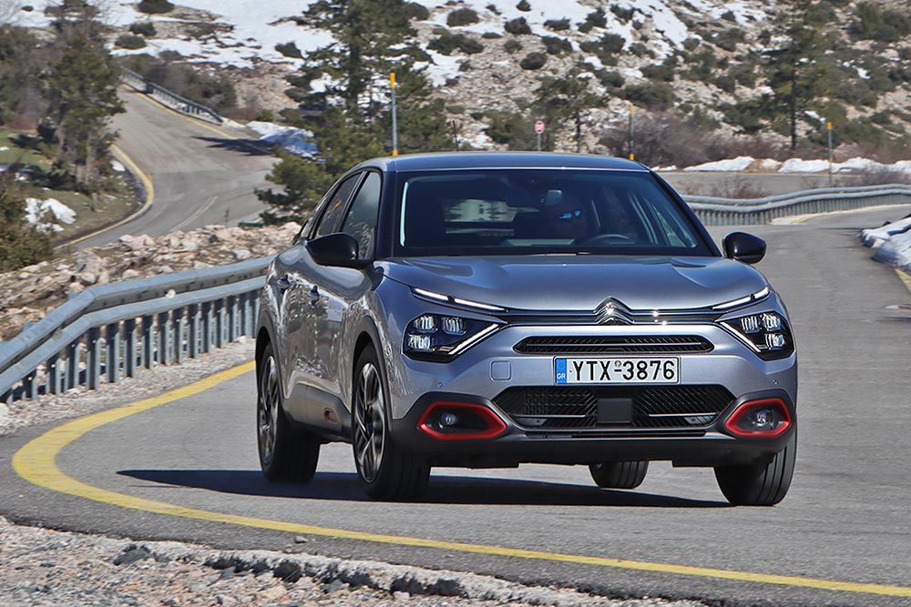 https://autogreeknews.gr/wp-content/uploads/2021/03/Citroen-C4-C-Cross-1.5-BlueHDi-17.jpg