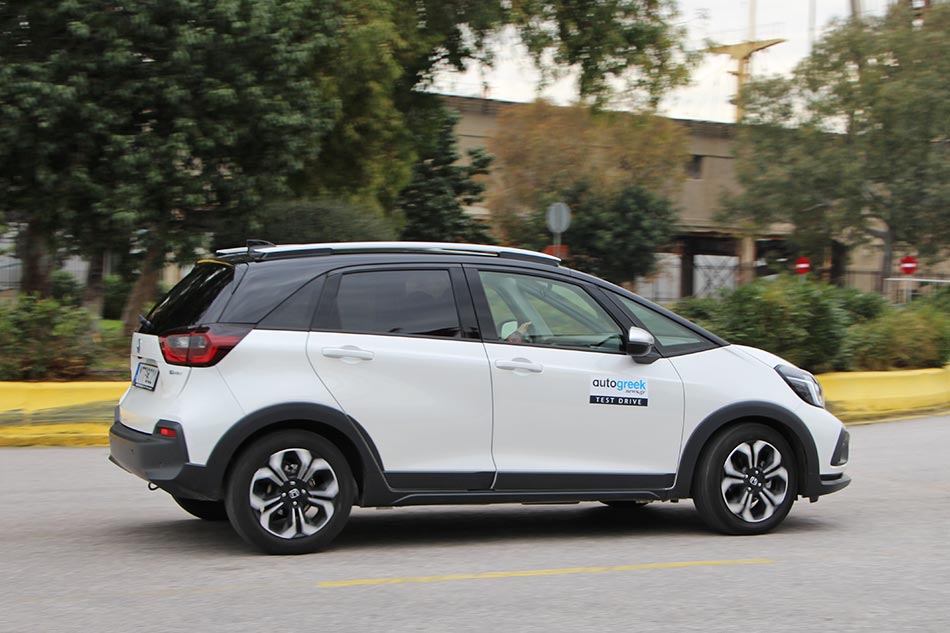 https://autogreeknews.gr/wp-content/uploads/2021/03/Honda-Jazz-Crosstar-41.jpg