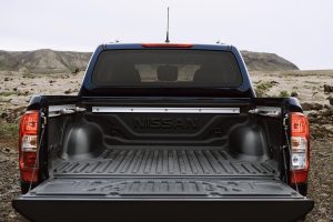 Nissan-Navara-Double-Cab_Blue_Iceland_Details_Load-area-source