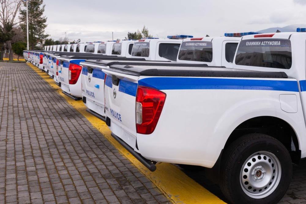 Η Ελληνική Αστυνομία γέμισε με καρότσες