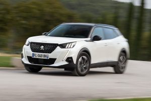Peugeot-2008-12PureTech100PS-1
