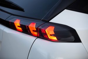 Peugeot-2008-12PureTech100PS-9