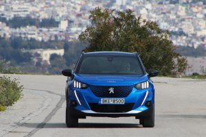 Peugeot-e-2008-(3)
