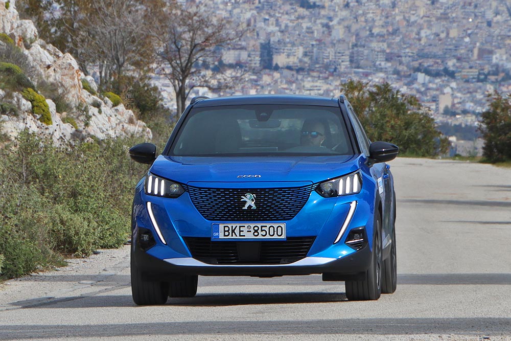 https://autogreeknews.gr/wp-content/uploads/2021/03/Peugeot-e-2008-7.jpg