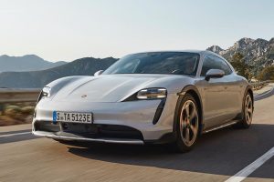 Porsche-Taycan-Cross-Turismo-(1)