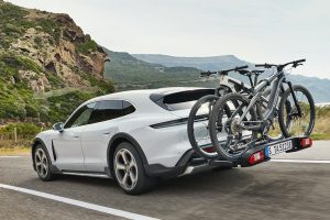 Porsche-Taycan-Cross-Turismo-(10)