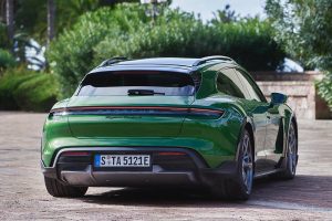 Porsche-Taycan-Cross-Turismo-(7)