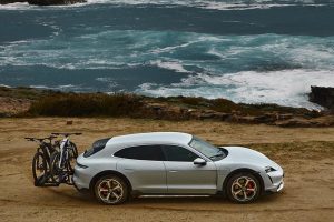 Porsche-Taycan-Cross-Turismo-(9)