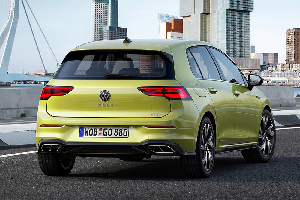 https://autogreeknews.gr/wp-content/uploads/2021/03/VOLKSWAGEN-GOLF-R-LINE_2.jpg