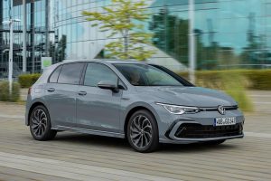 VOLKSWAGEN-GOLF-eTSI-MHEV-ACT-130-PS-DSG-Style_3