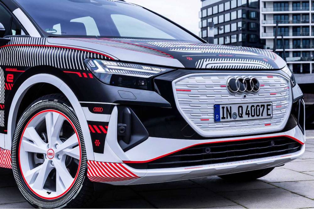 https://autogreeknews.gr/wp-content/uploads/2021/03/audi-q4-e-tron-prototype-exterior-8.jpg