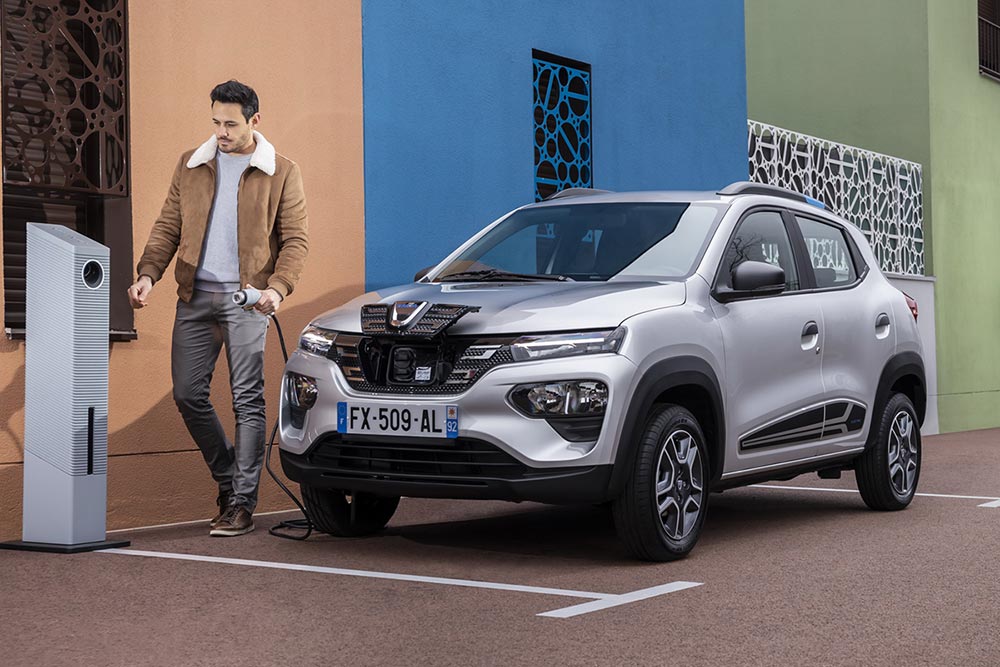 https://autogreeknews.gr/wp-content/uploads/2021/03/dacia-spring-ev-7.jpeg
