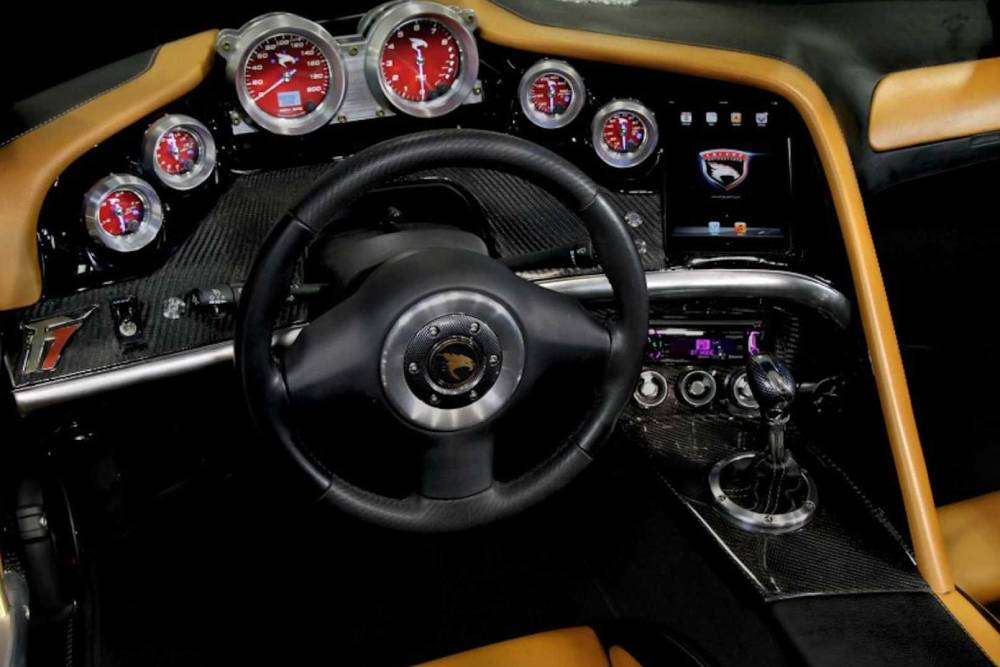 https://autogreeknews.gr/wp-content/uploads/2021/03/falcon-f7-interior.jpg