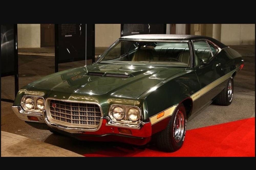 https://autogreeknews.gr/wp-content/uploads/2021/03/ford-gran-torino.jpg