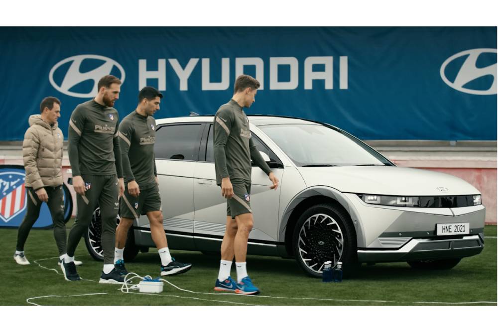 https://autogreeknews.gr/wp-content/uploads/2021/03/hyundai-ioniq-5-atletico-madrid-2.jpg