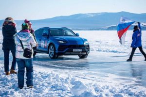 lamborghini-urus-high-speed-record-on-ice 4