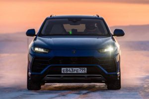 lamborghini-urus-high-speed-record-on-ice 5