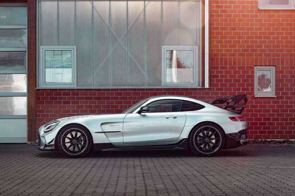 https://autogreeknews.gr/wp-content/uploads/2021/03/mercedes-amg-gt-black-series-by-opus-3.jpg