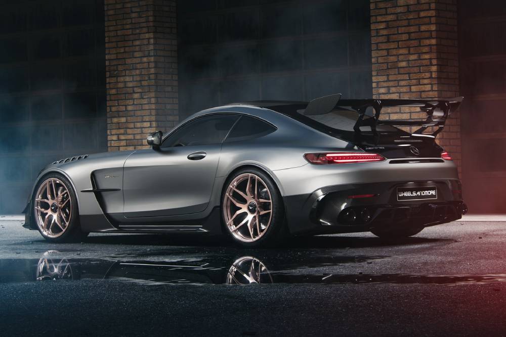 https://autogreeknews.gr/wp-content/uploads/2021/03/mercedes-amg-gt-black-series-wheelsandmore-tuning-2.jpg