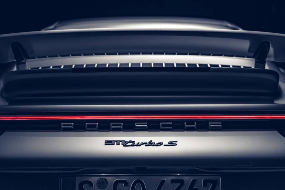 https://autogreeknews.gr/wp-content/uploads/2021/03/porsche_911_turbo_s_78.jpg