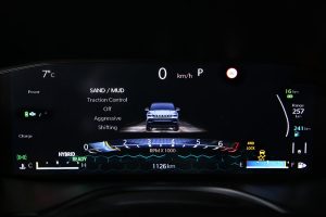 1.-New-Jeep®-Compass_cluster