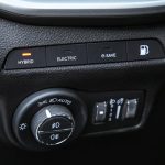 11.--New-Jeep®-Compass-80th-Anniversary-4xe