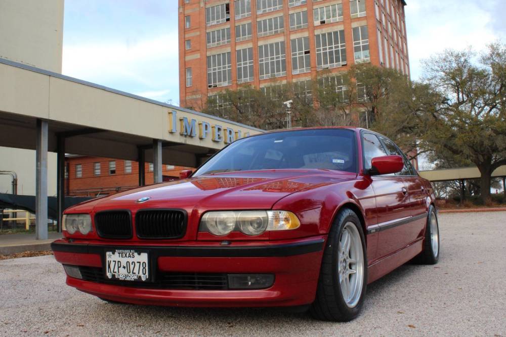 https://autogreeknews.gr/wp-content/uploads/2021/04/2001-BMW-E38-M5-Engine-Swap-16.jpg