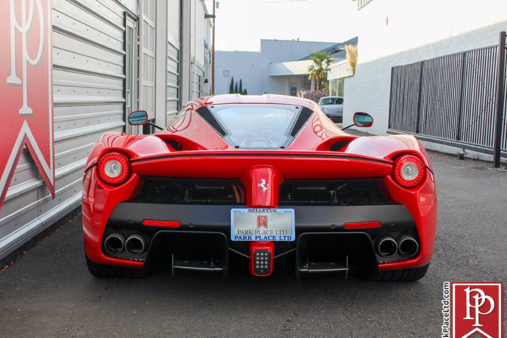 https://autogreeknews.gr/wp-content/uploads/2021/04/2014-laferrari-for-sale-4.jpg